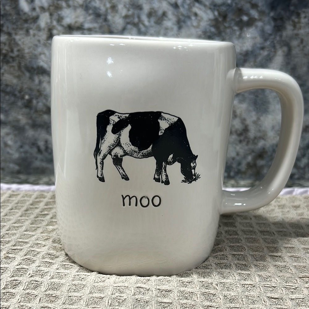 NWT Rae Dunn Moo Mug 16 oz Farmhouse Cow Coffee Mug Ceramic
